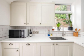 Southsea rental for families, friends and contractors